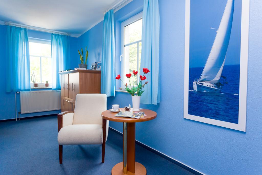 Hotel & Restaurant Am Bodden Putbus Exterior foto